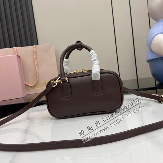 MIU MIU專櫃繆繆經典款迷你保齡球包Arcadie皮革迷你手袋 jh2840型號：5BP088